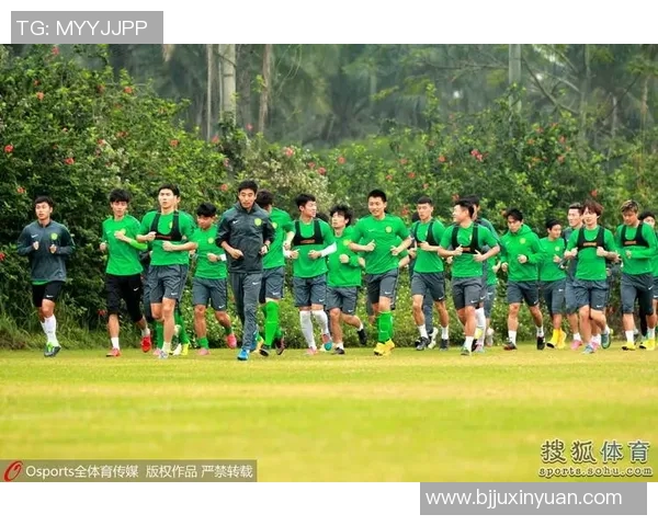 以足球球星挂件点燃绿茵激情国安精神引领青春热血风潮 以足球球星挂件点燃绿茵激情国安精神引领青春热血风潮